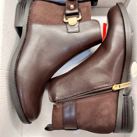 New! Tommy Hilfiger Womens Inella Faux Leather Almond Toe Booties - Picture 12 of 15